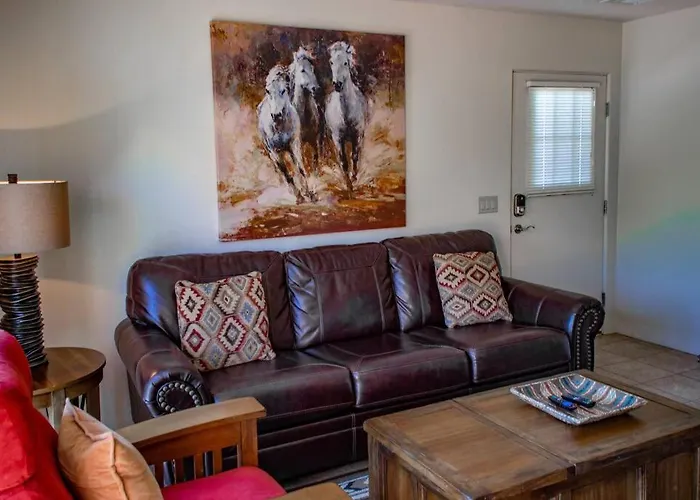 Cowboys & Angels - Classic Style W/great Location Sedona